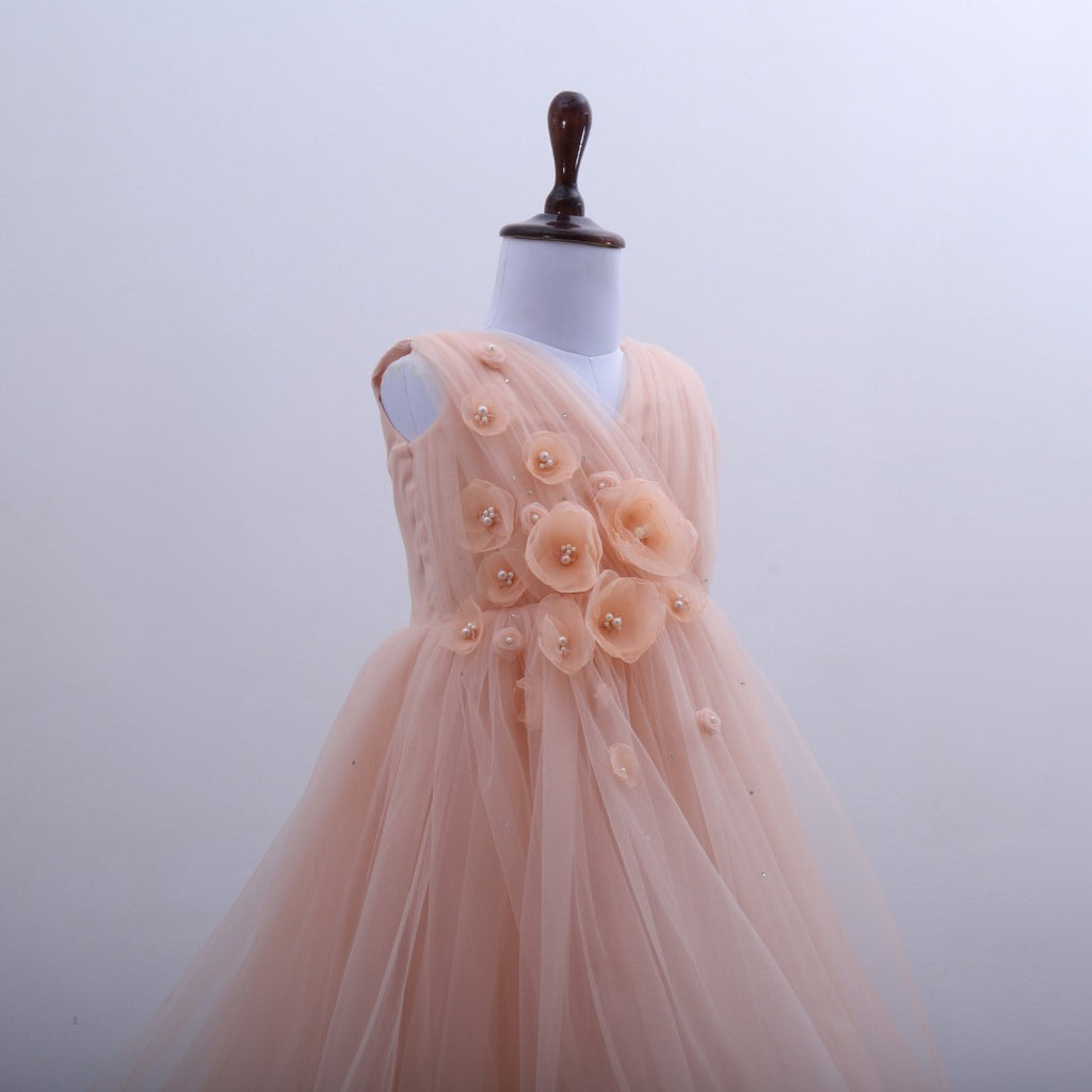 dresses in peach color Bridesmaid Latest Dresses Modest Simple Blushing Pink Wedding Party Dresses 2021 A-Line can also be made in another color such as all ivory or white Evening Gowns Mother Of The
